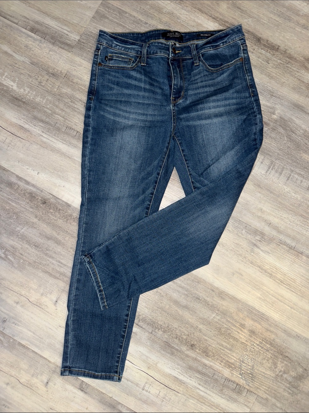 Judy Blue Medium Wash Crop Jeans